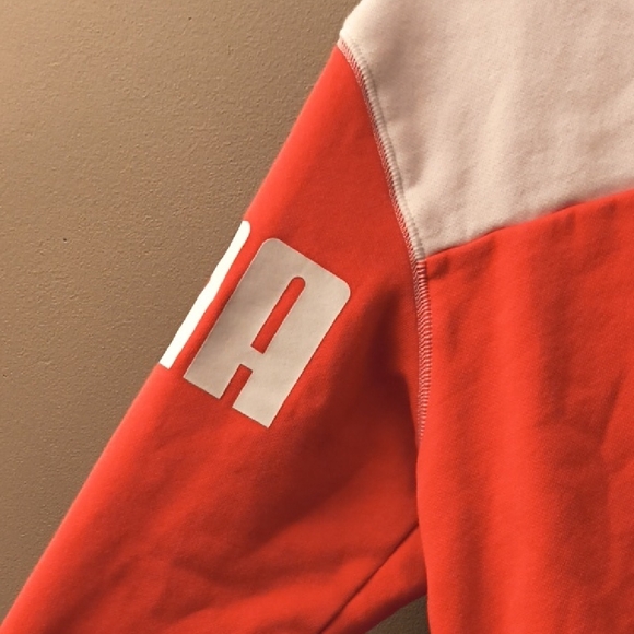 Puma - Like New - Salmon and White Quarter-Zip  Women's Sweater - Picture 8 of 12